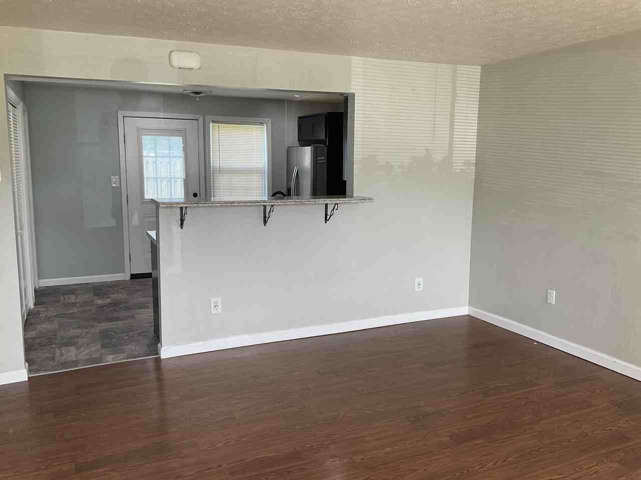 405B E Poos Dr - Photo 3 of 15