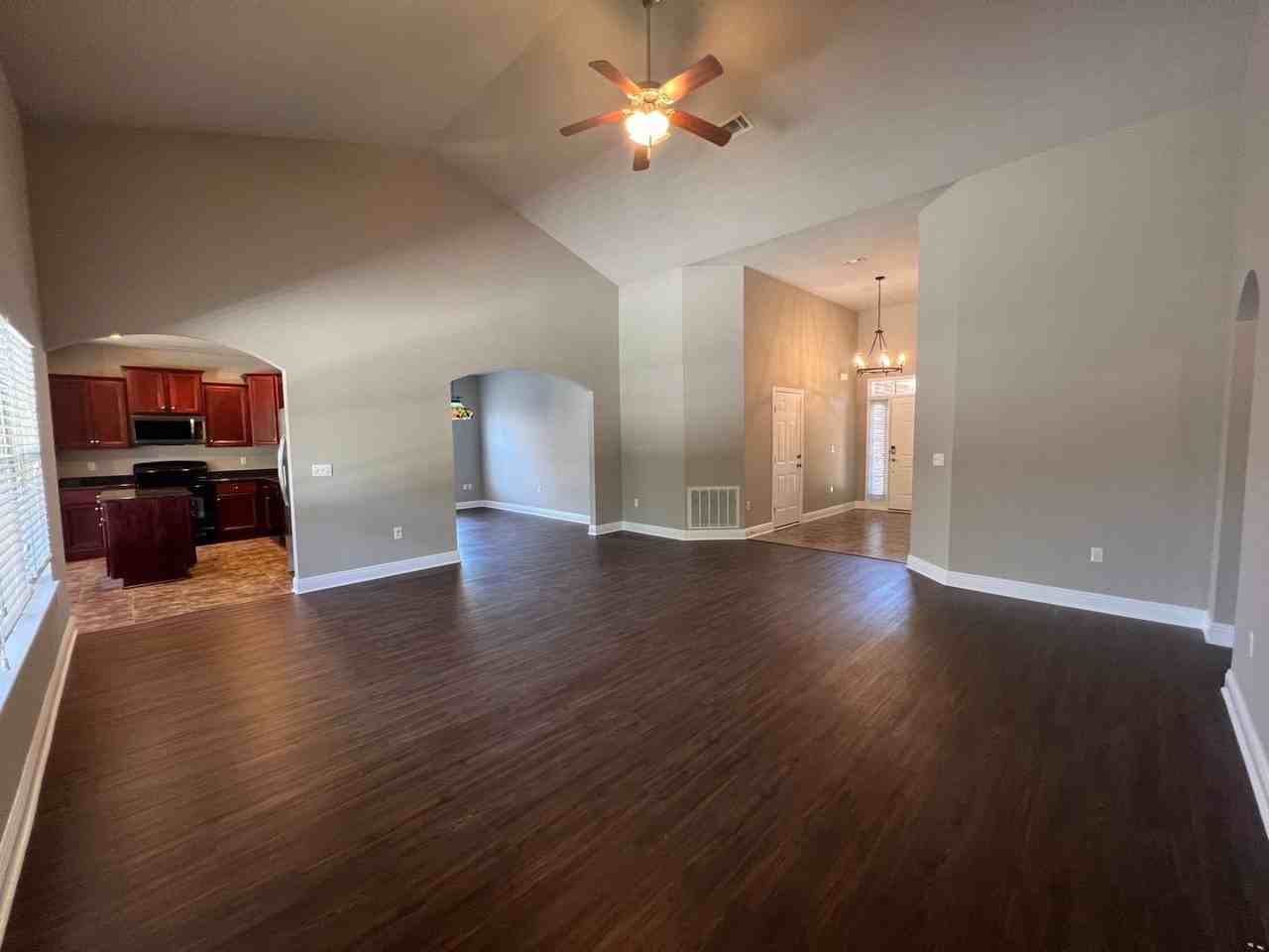 3068 Palm St - Photo 6 of 28