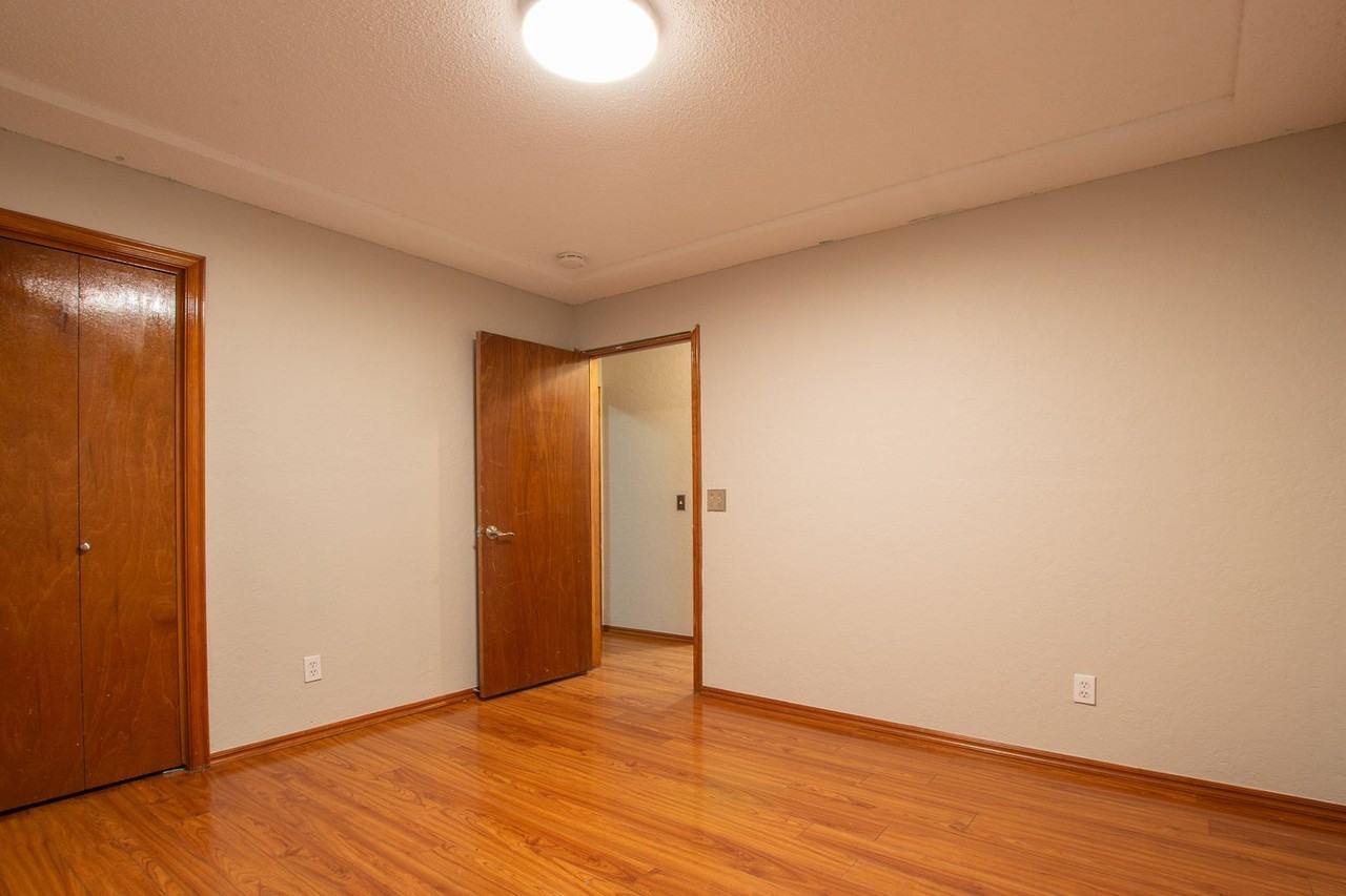 8308 Nw 10th Ter - Photo 7 of 15