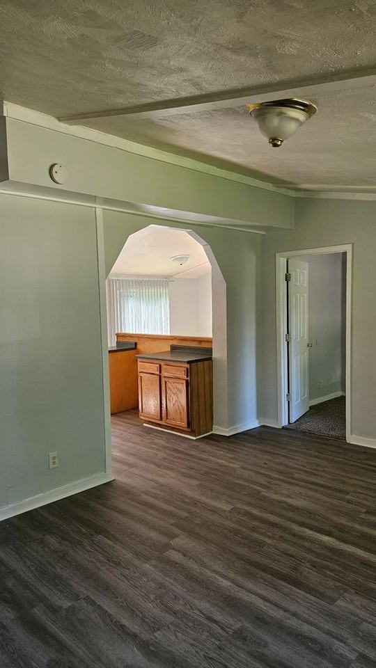 2717 S Villa Dr - Photo 5 of 16