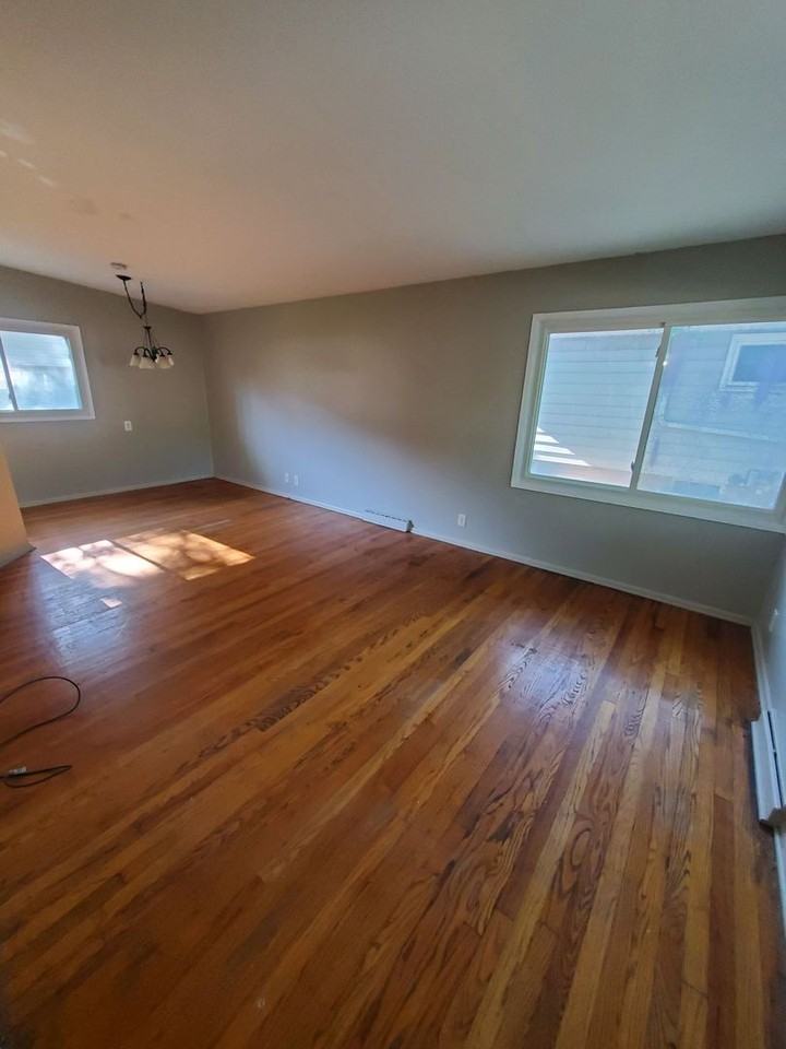 5312 N 107th St - Photo 2 of 9