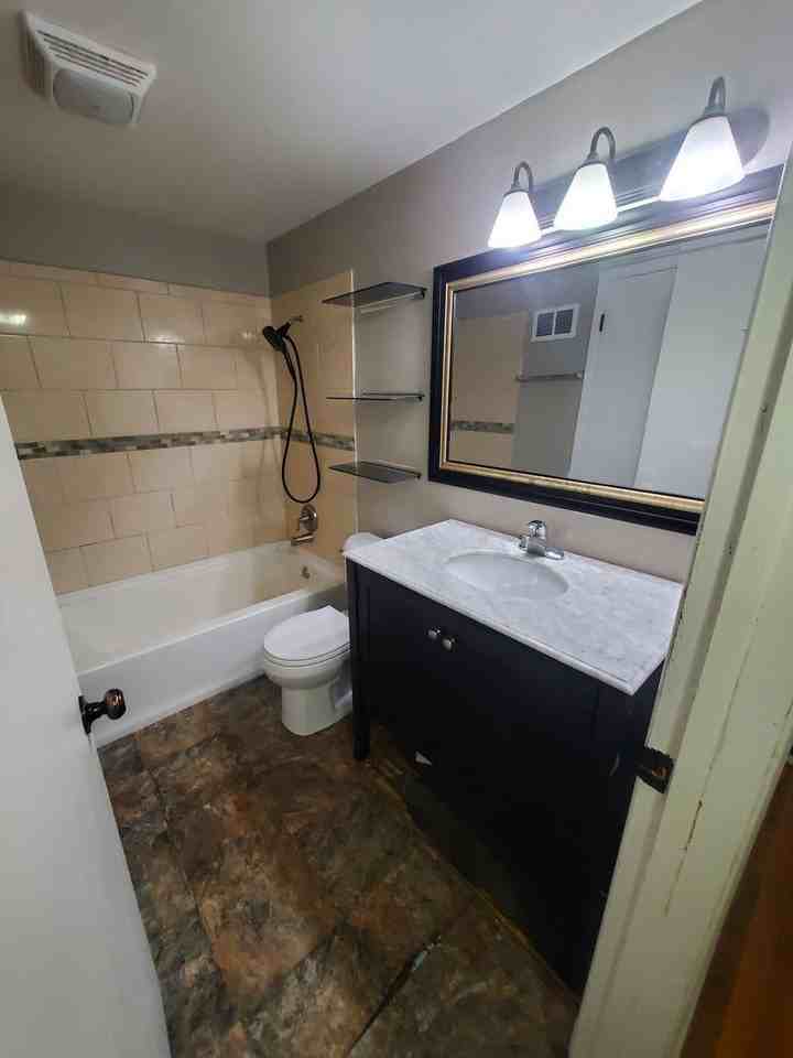 5312 N 107th St - Photo 6 of 9