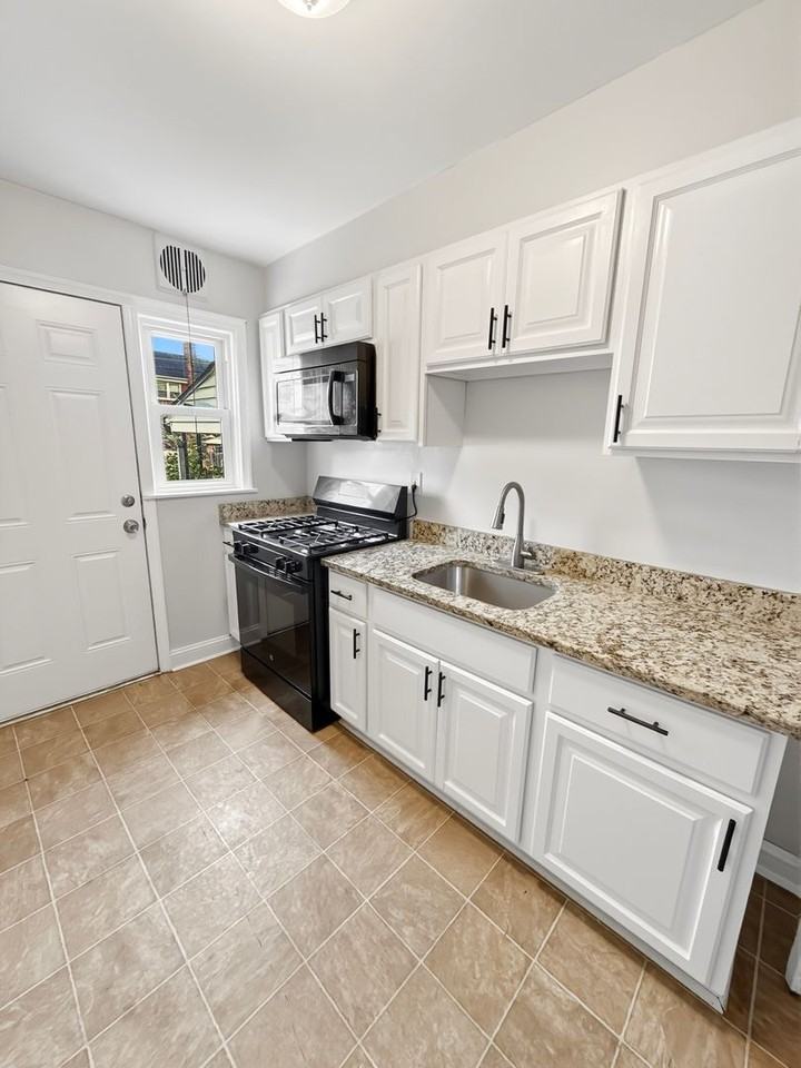 1905 Larkhall Rd - Photo 6 of 23