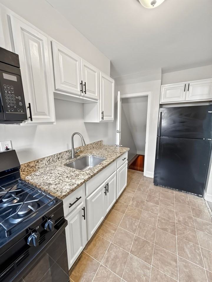 1905 Larkhall Rd - Photo 7 of 23