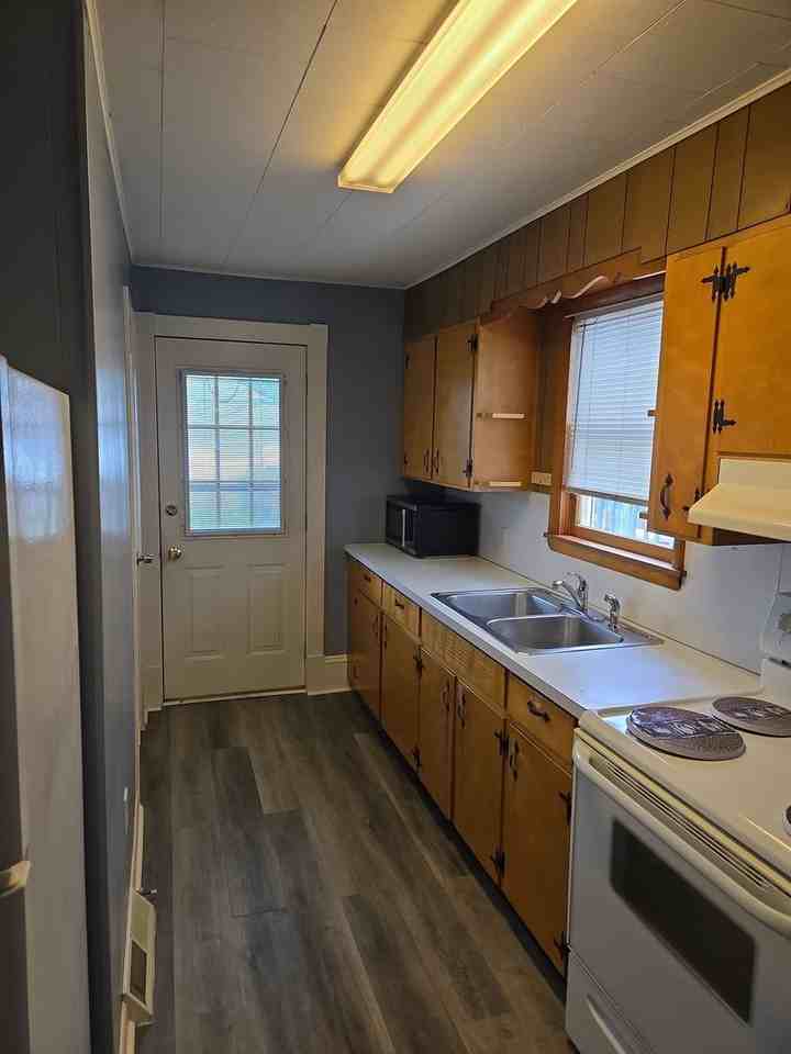 23 Lurgan Ave - Photo 2 of 9