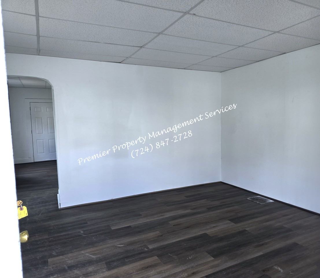 416 E Reynolds St #1-2 - Photo 2 of 18