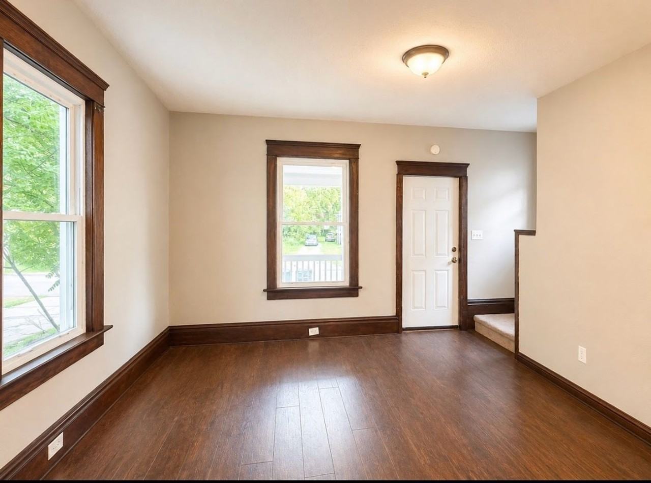 836 Stadelman Ave - Photo 3 of 9