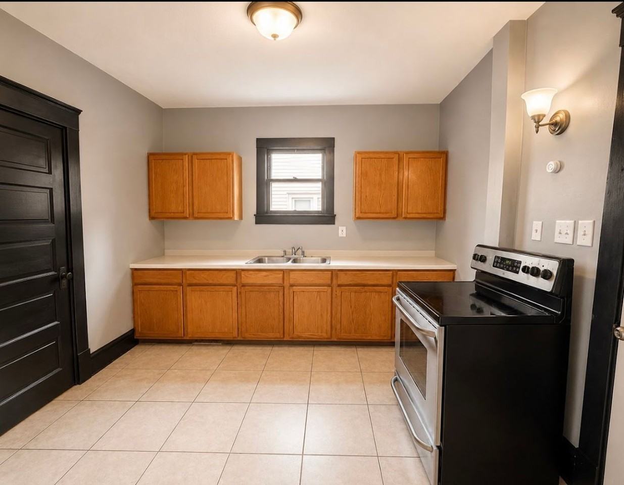 836 Stadelman Ave - Photo 5 of 9