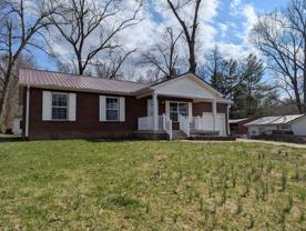 398 Pinewood Dr - Photo 1 of 1