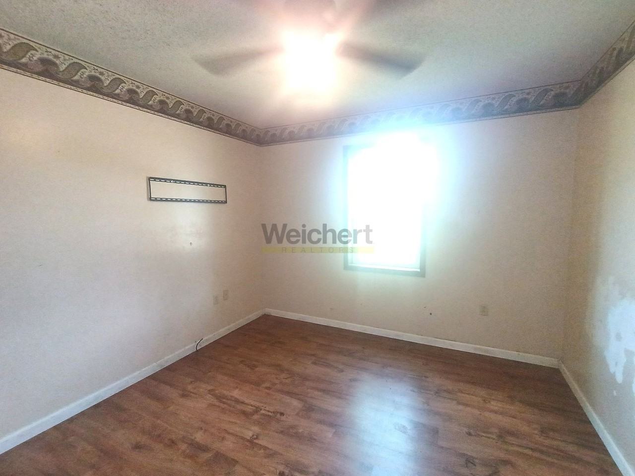 4900 Stidham Ln - Photo 7 of 9