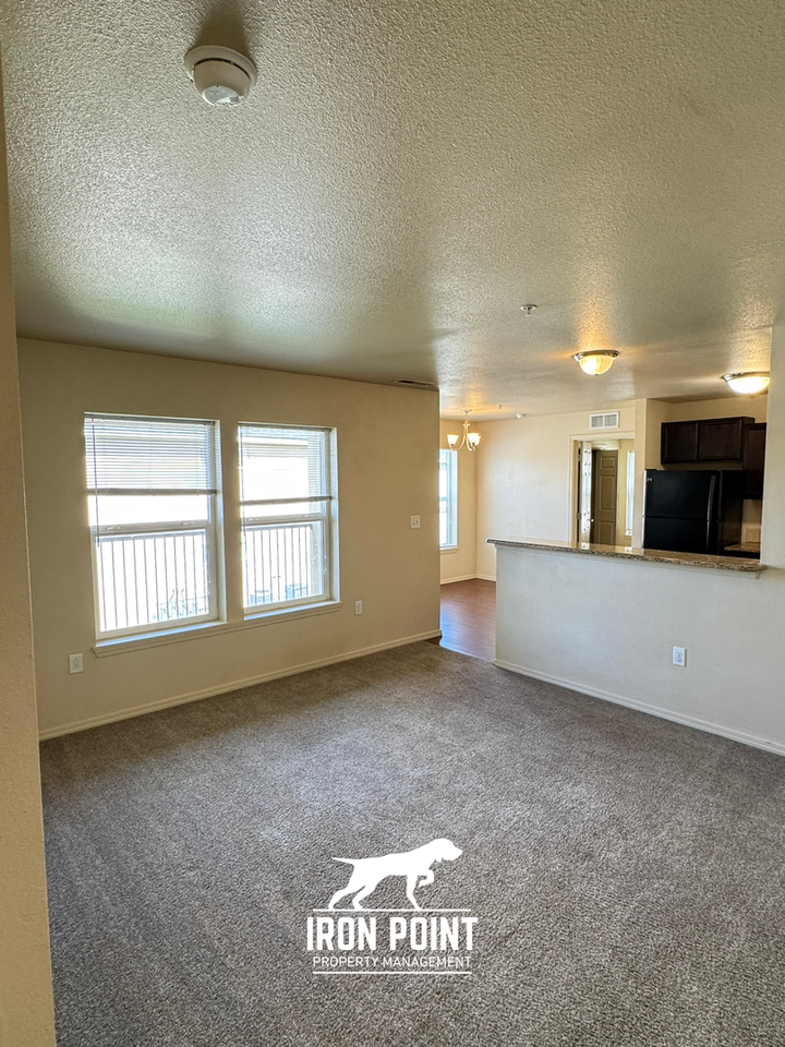 11115 W Brassy Cove Loop - Photo 3 of 23