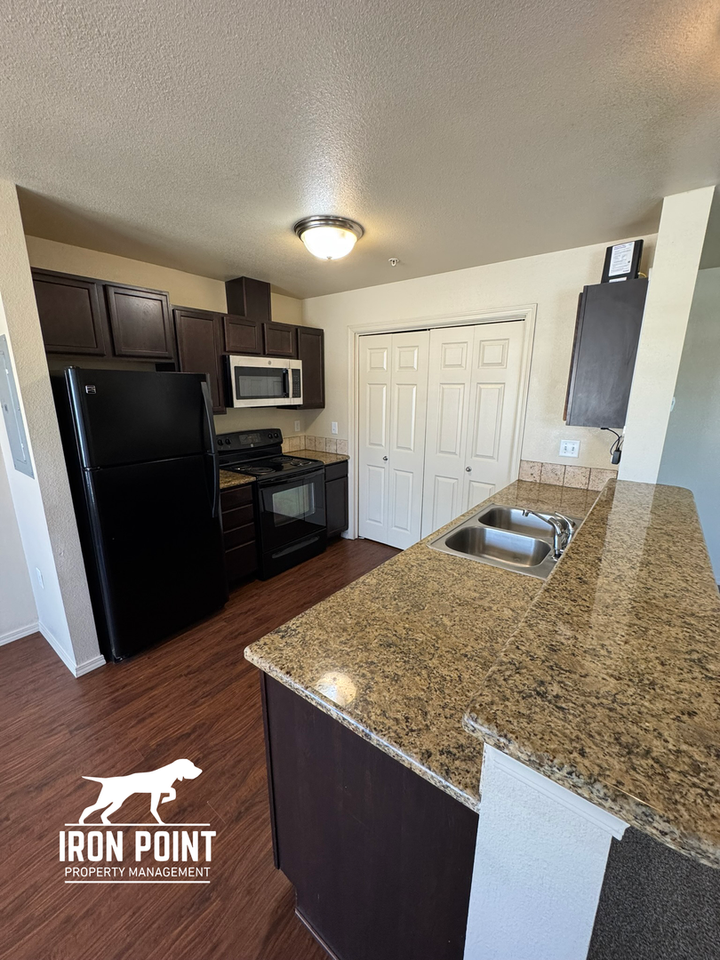 11115 W Brassy Cove Loop - Photo 4 of 23