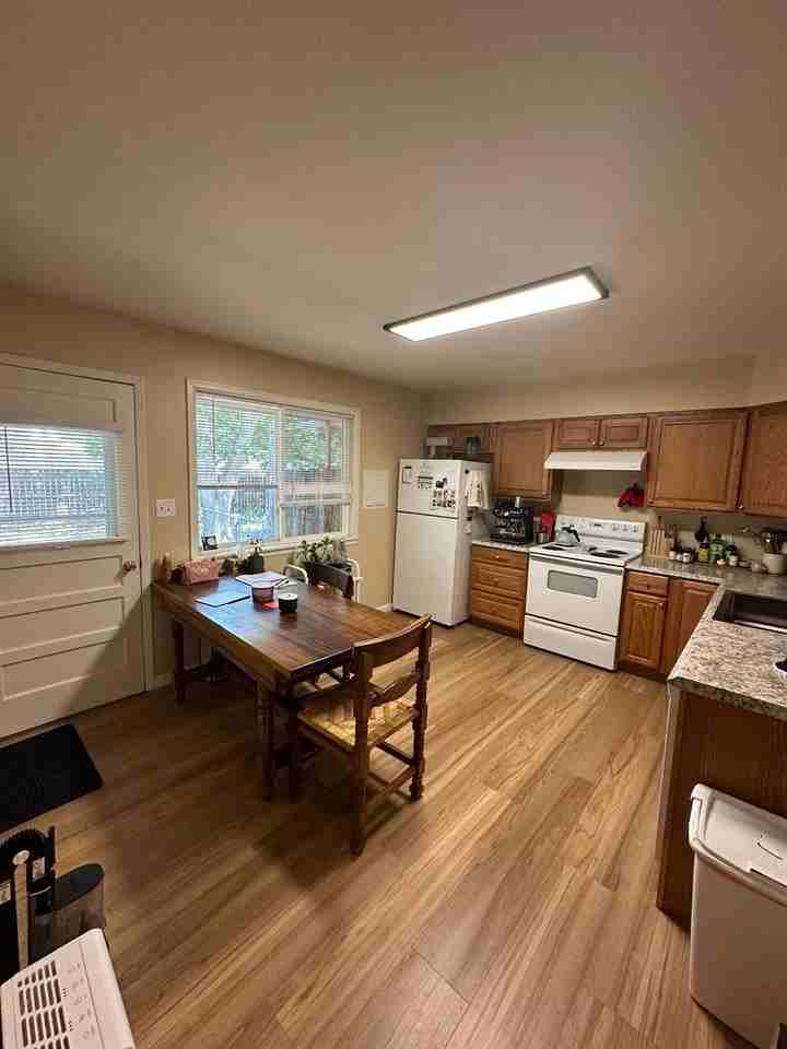 1108 Mchugh St - Photo 4 of 14