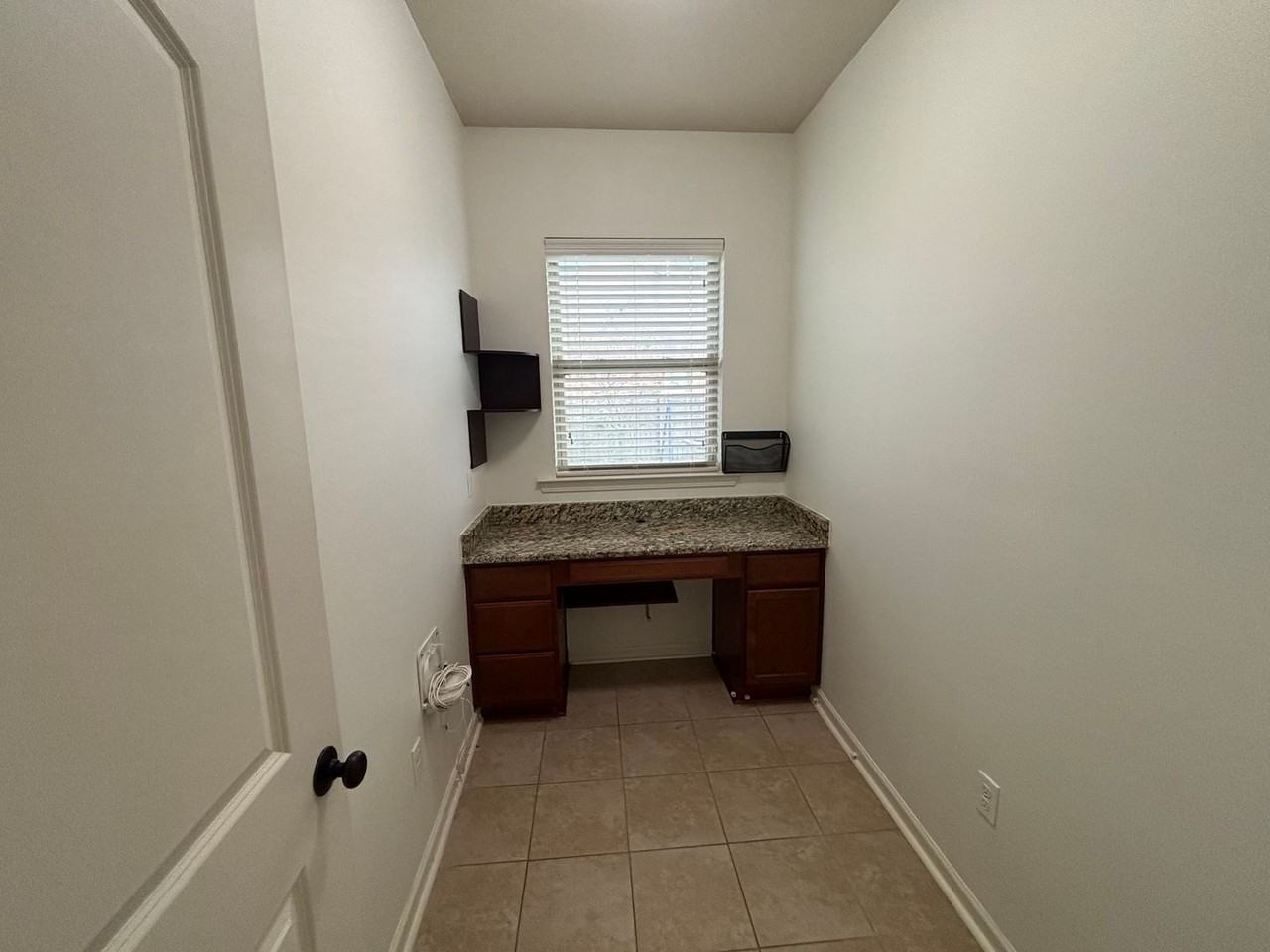 510 Greenwich Dr - Photo 6 of 12