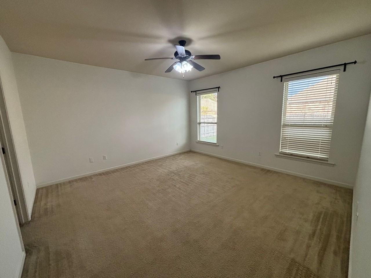510 Greenwich Dr - Photo 7 of 12