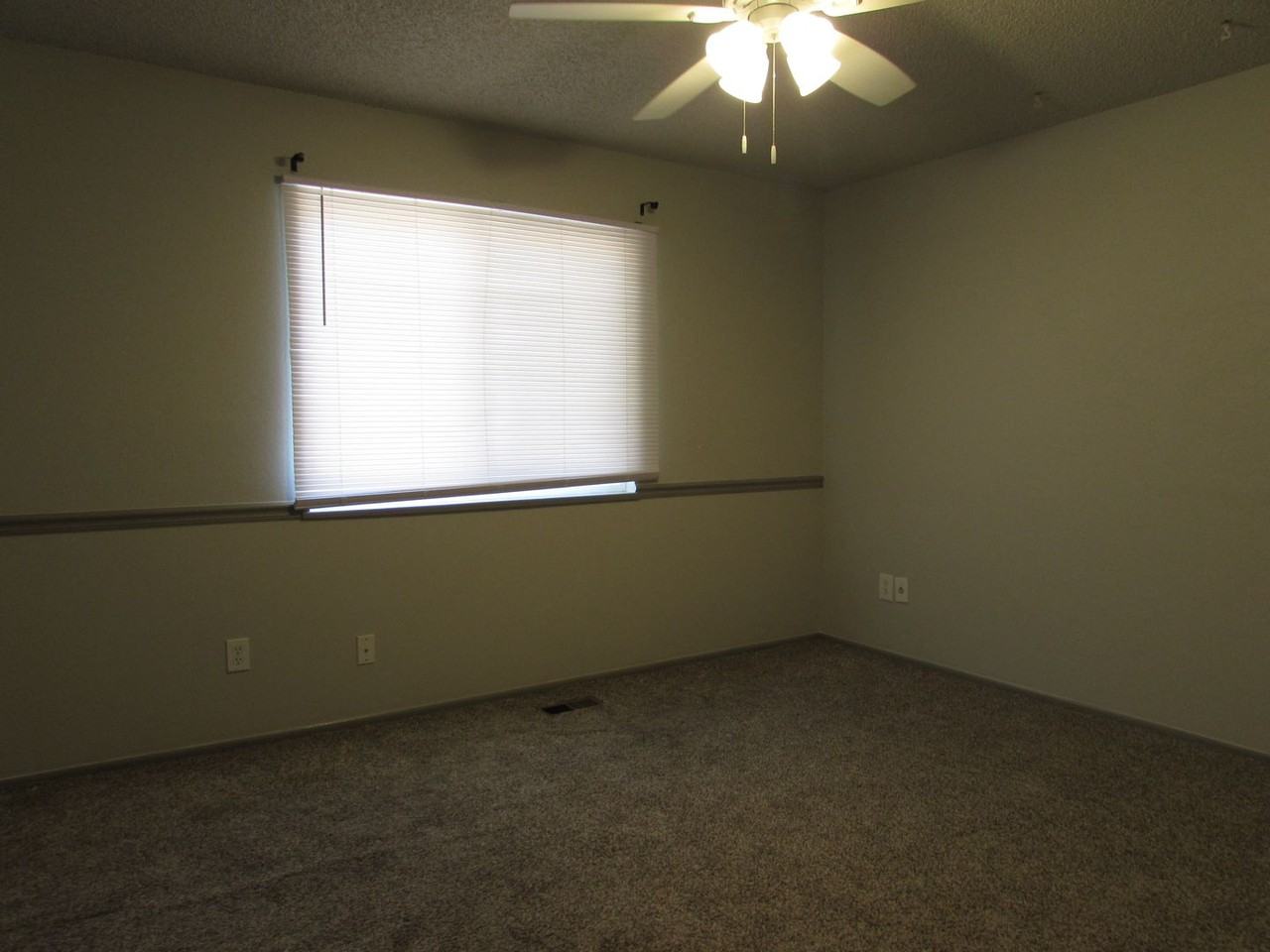 1169 Santa Clara Ave - Photo 4 of 15