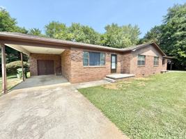 featured image of 916 Brentwood Dr