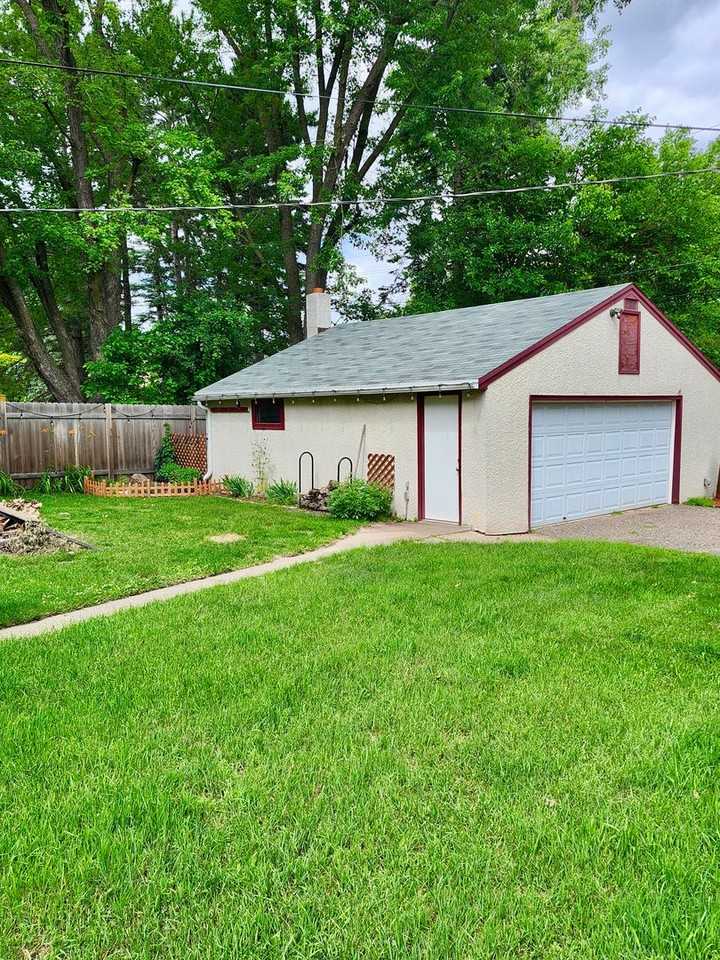 2980 Woodbridge St - Photo 3 of 3