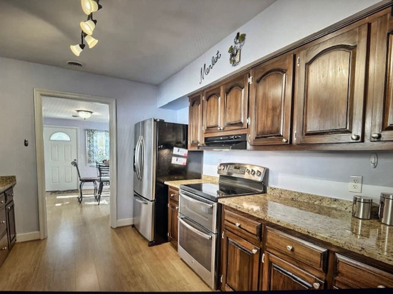 3023 Manchester Rd - Photo 5 of 15