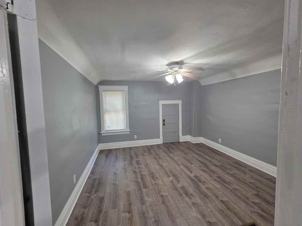 2507 Ne Madison Ave - Photo 4 of 6