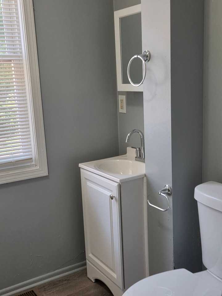 2507 Ne Madison Ave - Photo 5 of 6