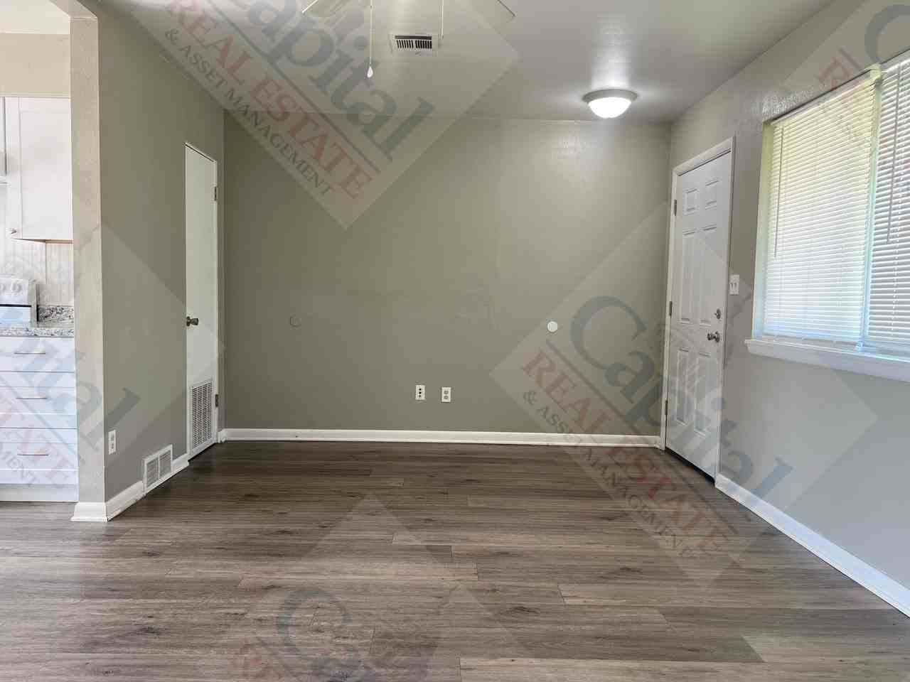 402 W Curtis Dr - Photo 4 of 30
