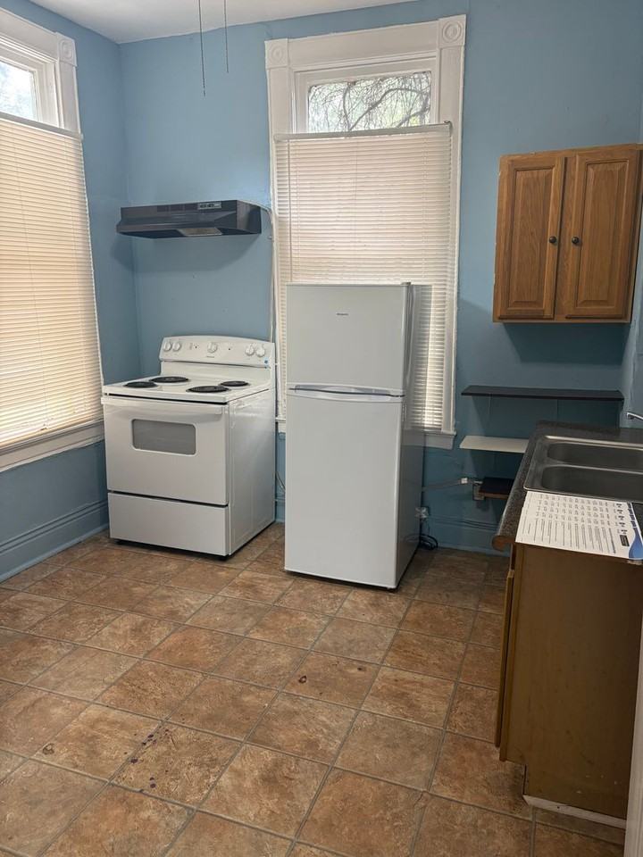 533 Merrick St - Photo 5 of 5