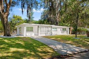 1919 Ne 17th Dr - Photo 1 of 1