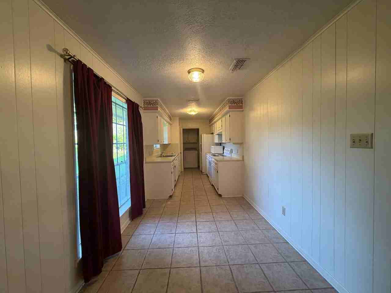 3404 Live Oak Dr - Photo 4 of 22