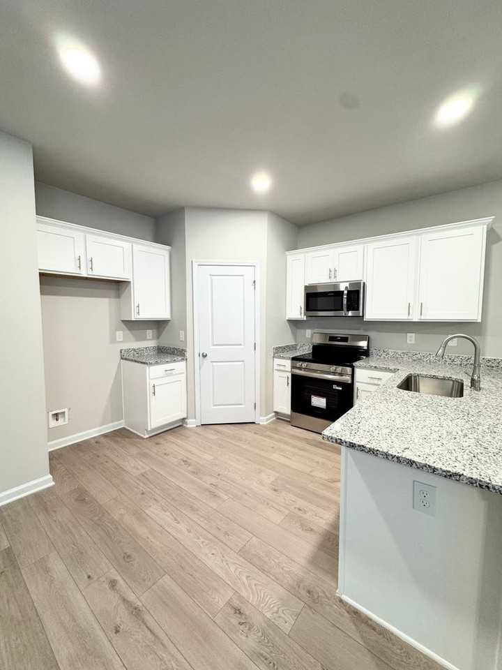 1209 Mccoy St - Photo 6 of 26