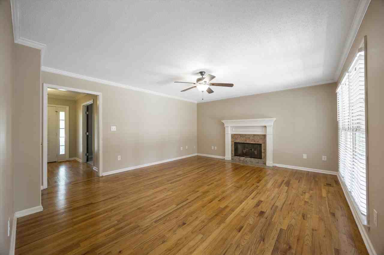 115 Medicine Bend Ct #1 - Photo 2 of 10