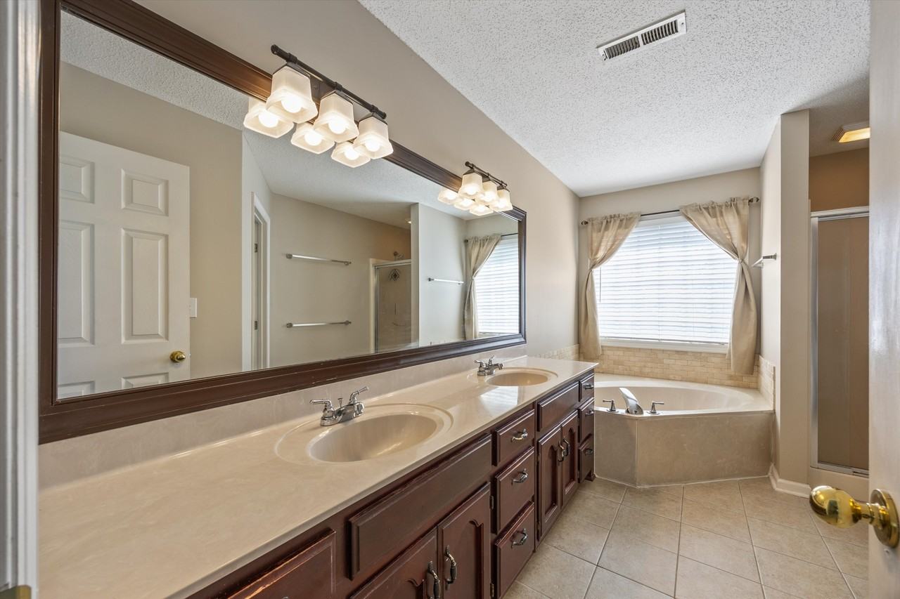 115 Medicine Bend Ct #1 - Photo 5 of 10