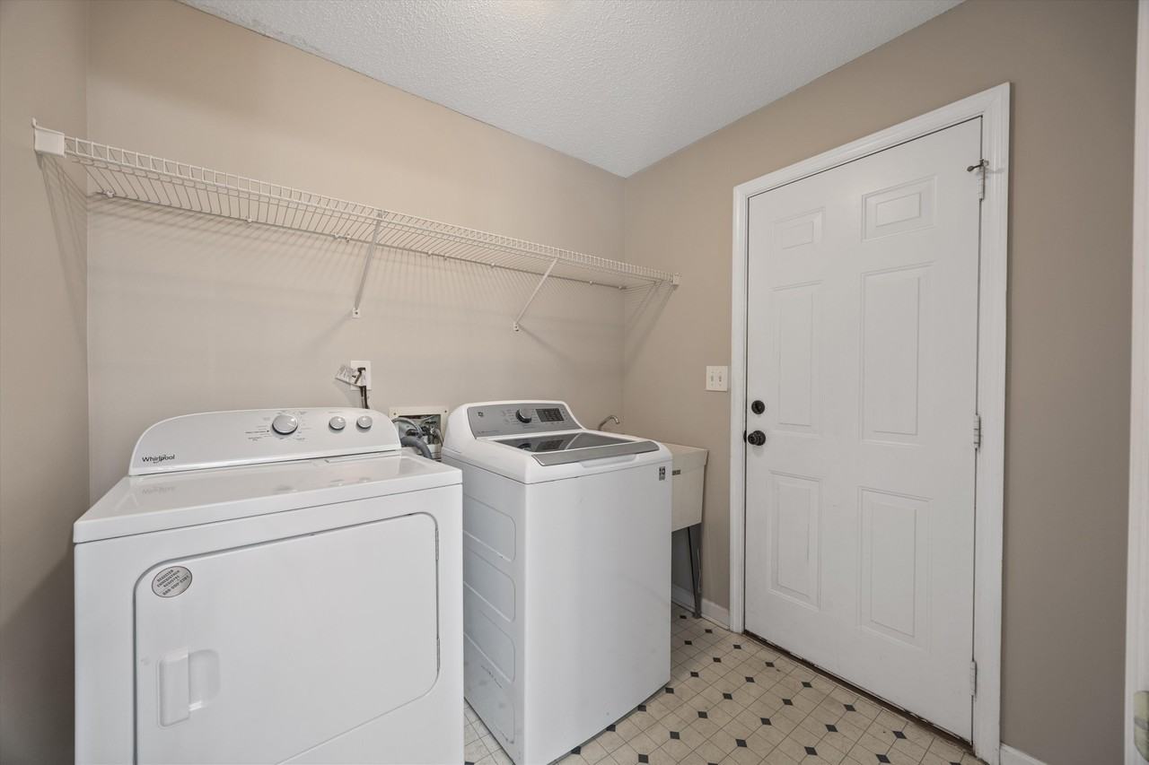 115 Medicine Bend Ct #1 - Photo 6 of 10