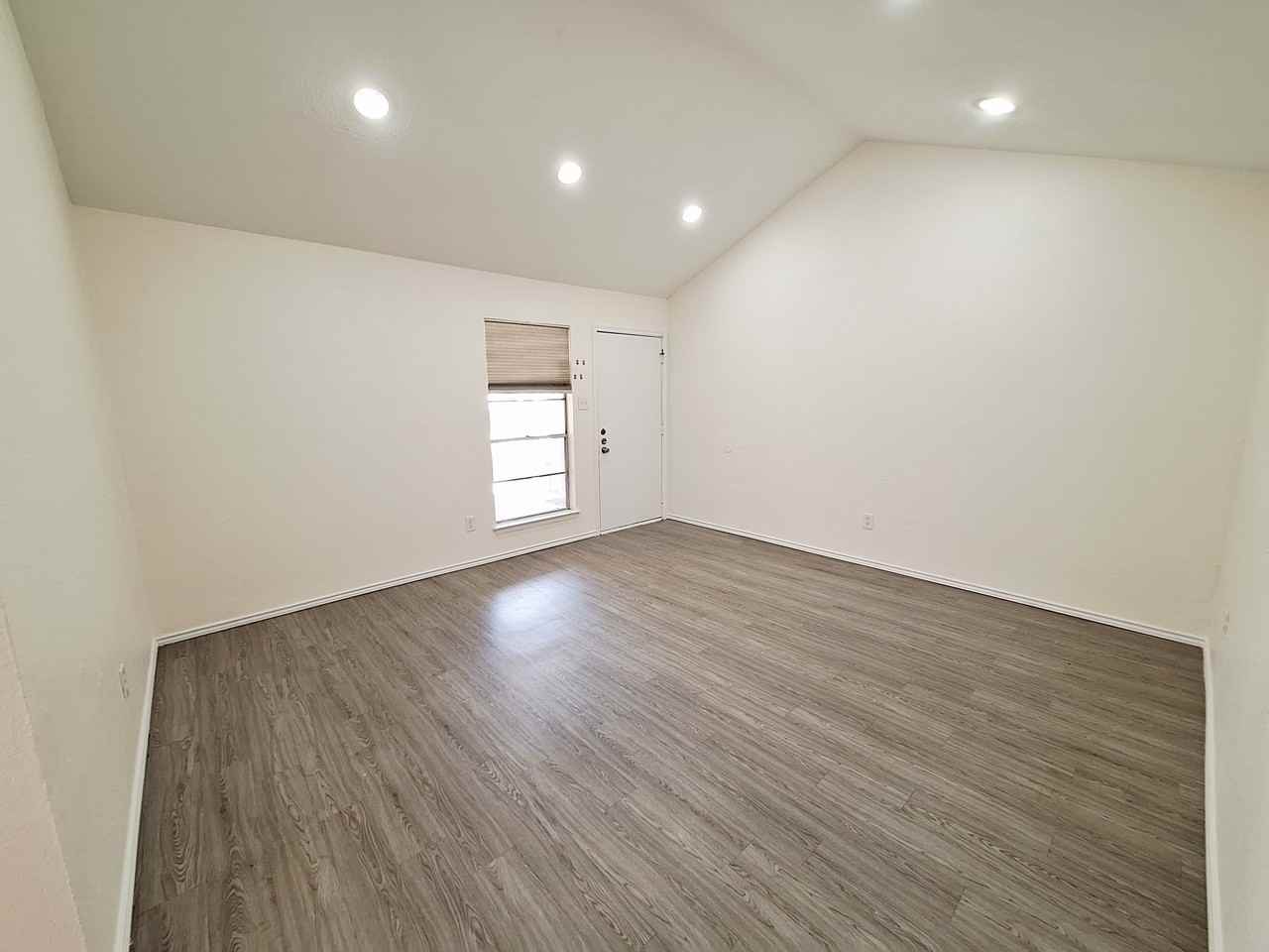 1200 Inland Grn #A - Photo 2 of 18