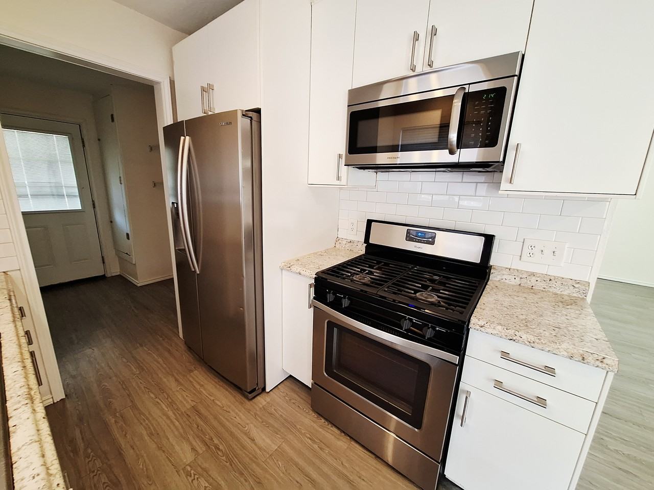 1200 Inland Grn #A - Photo 7 of 18