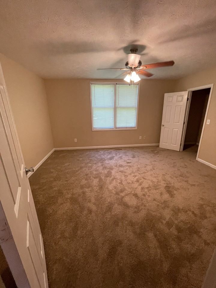 3003 1st Ave #3003 - Photo 5 of 19