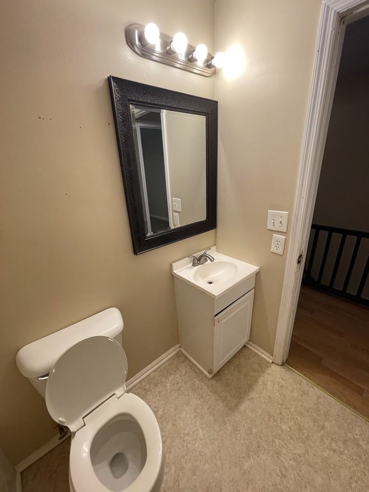 3003 1st Ave #3003 - Photo 6 of 19