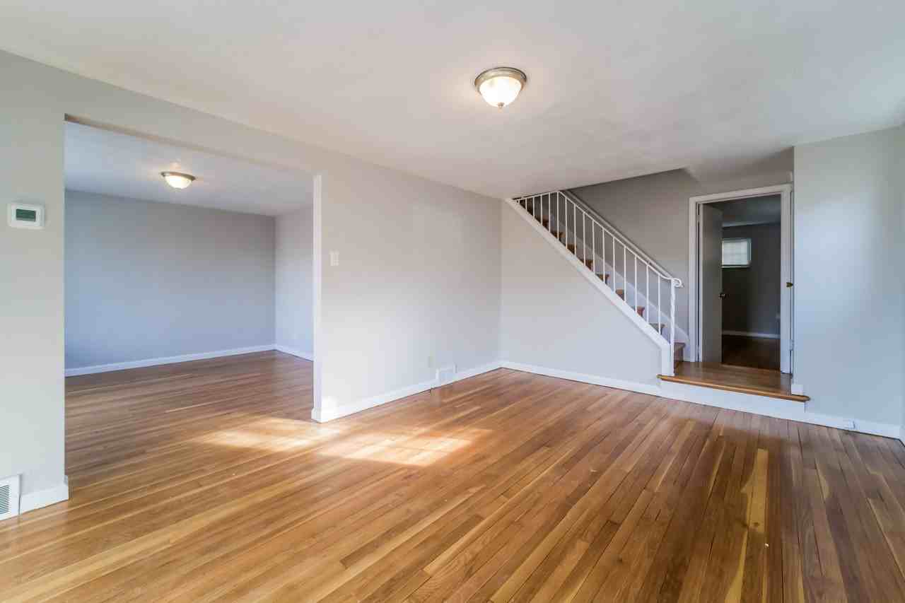 602 Lamarido St - Photo 4 of 12