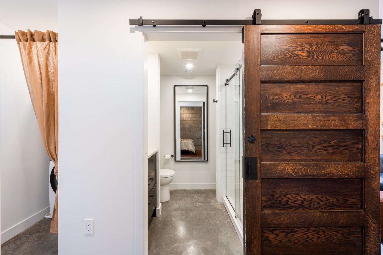 2398 Creighton St #1 - Photo 6 of 11