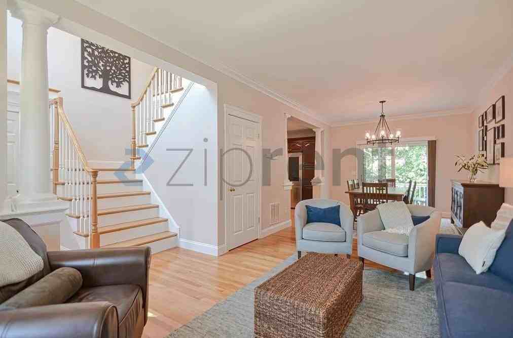209 State St - Photo 4 of 40