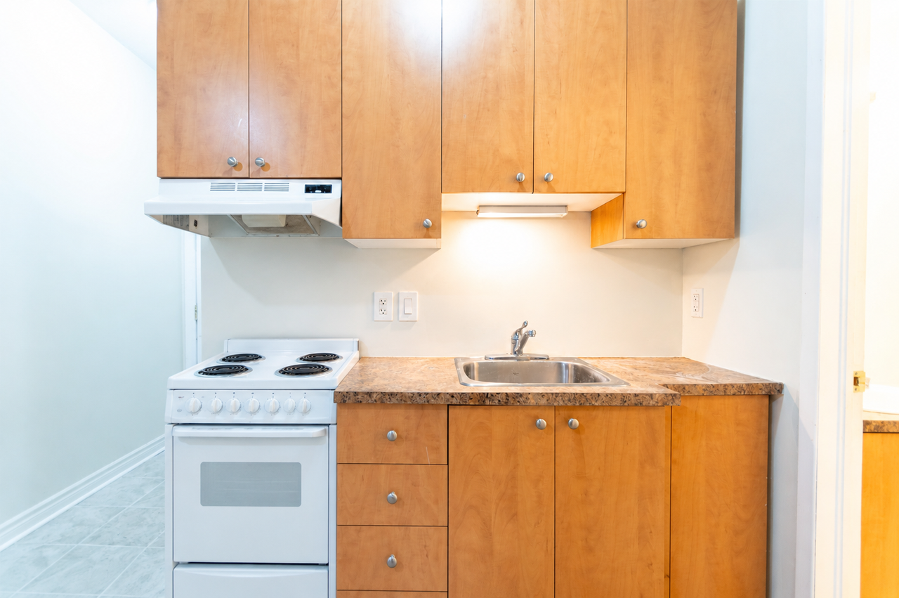477 Cumberland Street - Photo 4 of 10
