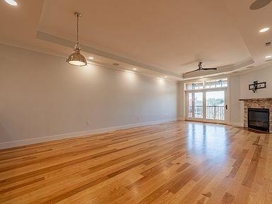 301 S Main St - Photo 2 of 30
