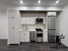 featured image of 2085 Lexington Avenue #4B