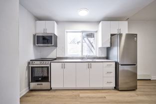 1046 Bathurst St - Photo 1 of 1
