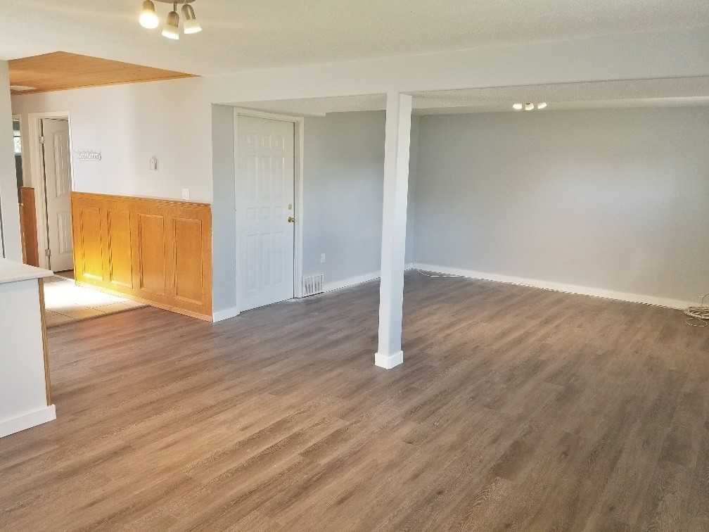 6017 52 Avenue Unit B - Photo 6 of 18