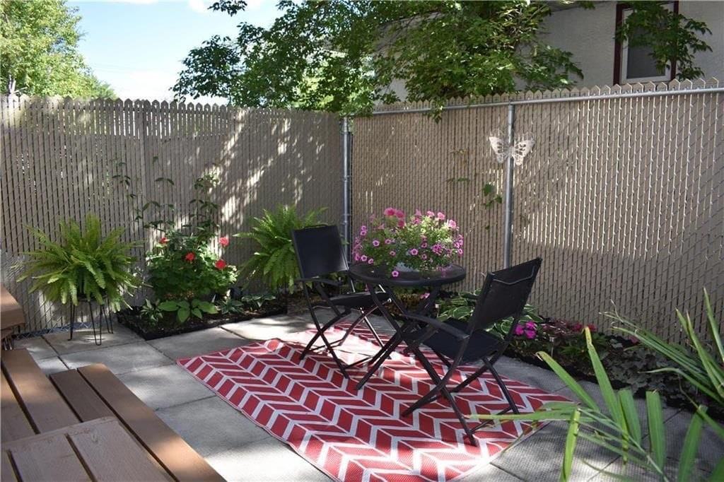 227 Edison Ave - Photo 7 of 8