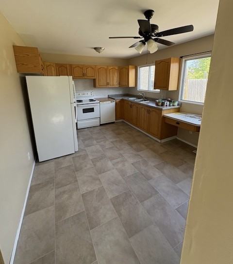 912 9 St - Photo 7 of 17