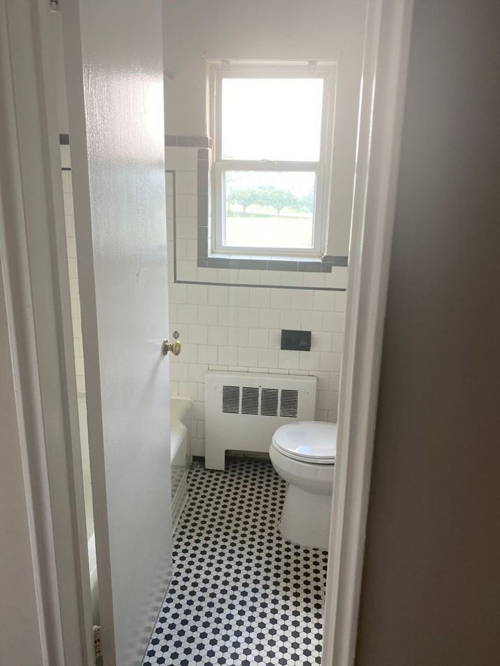 Long Meadow Apartment Complex - Photo 7 of 9