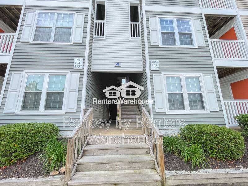 1843 Chantilly Ct #404 - Photo 2 of 28