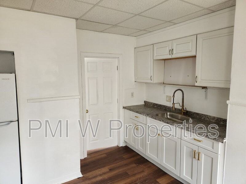 10A Beacon St #10A - Photo 4 of 17